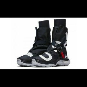 USA Olympic Gaiter. Brand new, in box.